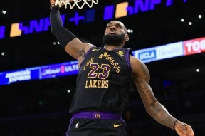 开云体育iOS版下载-湖人不断突破！，詹姆斯连续三场比赛得分超过领先优势明显赢得满堂喝彩的简单介绍