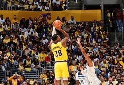 开云体育APP注册登录-Ning焦点对战，浓眉哥与40激战尤文图斯分钟，重返赛场胜负难料！热度持续攀升(雷霆险胜森林狼终结对手4连胜)