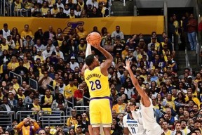 开云体育APP注册登录-Ning焦点对战，浓眉哥与40激战尤文图斯分钟，重返赛场胜负难料！热度持续攀升(雷霆险胜森林狼终结对手4连胜)