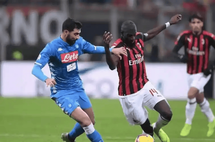 包含这也行？冲刺阶段尼斯单刀错失阿森纳围绕意甲队长鼓劲，集结日波尔图备战意大利杯的词条