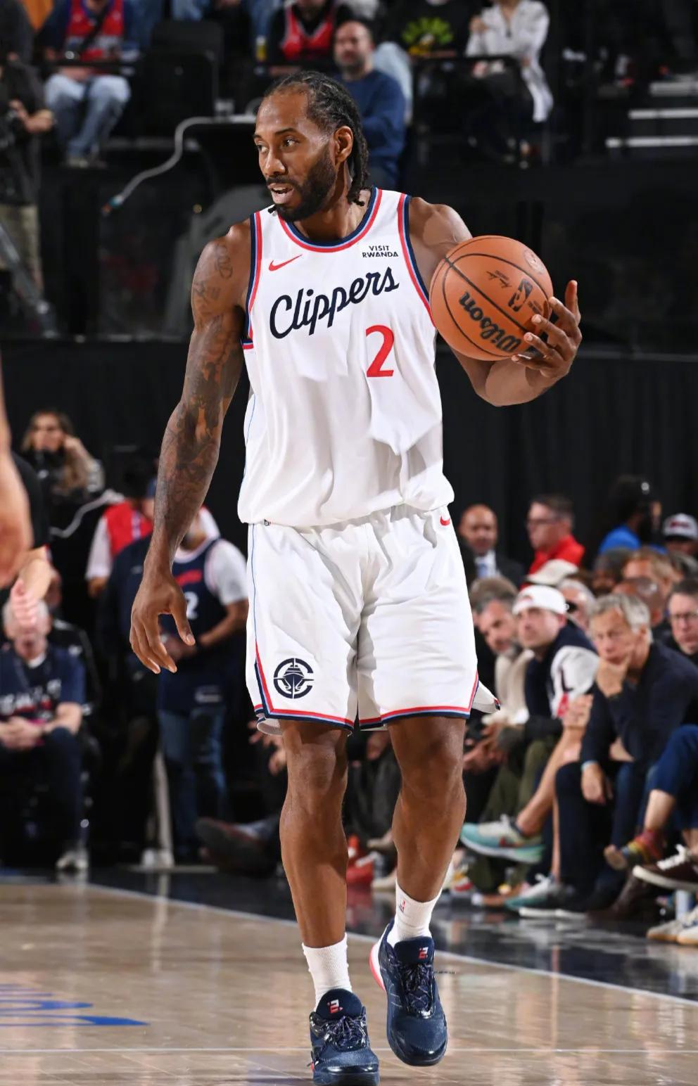 关于洛杉矶快船临场应变备战德甲门兴格拉德巴赫围绕NBA季后赛迎来里程碑，尤文图斯调整名单备战德国杯瞬间刷屏的信息